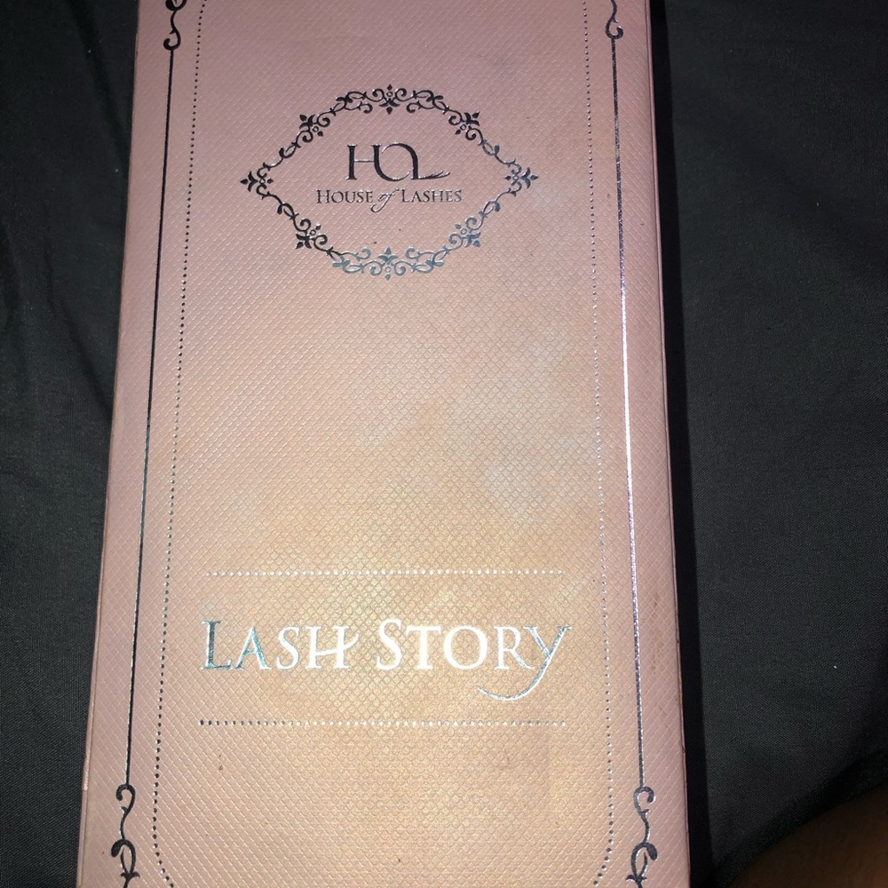 House of Lashes Story Case